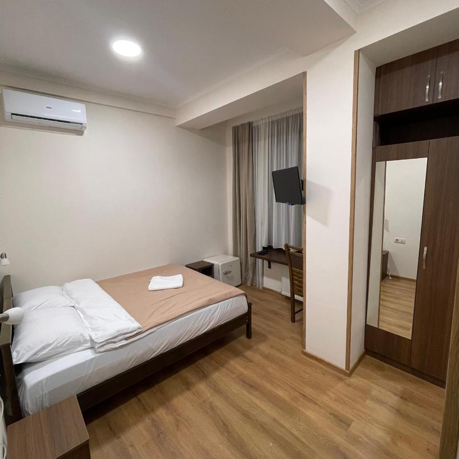 Art Family Hotel Tbilisi Exterior foto